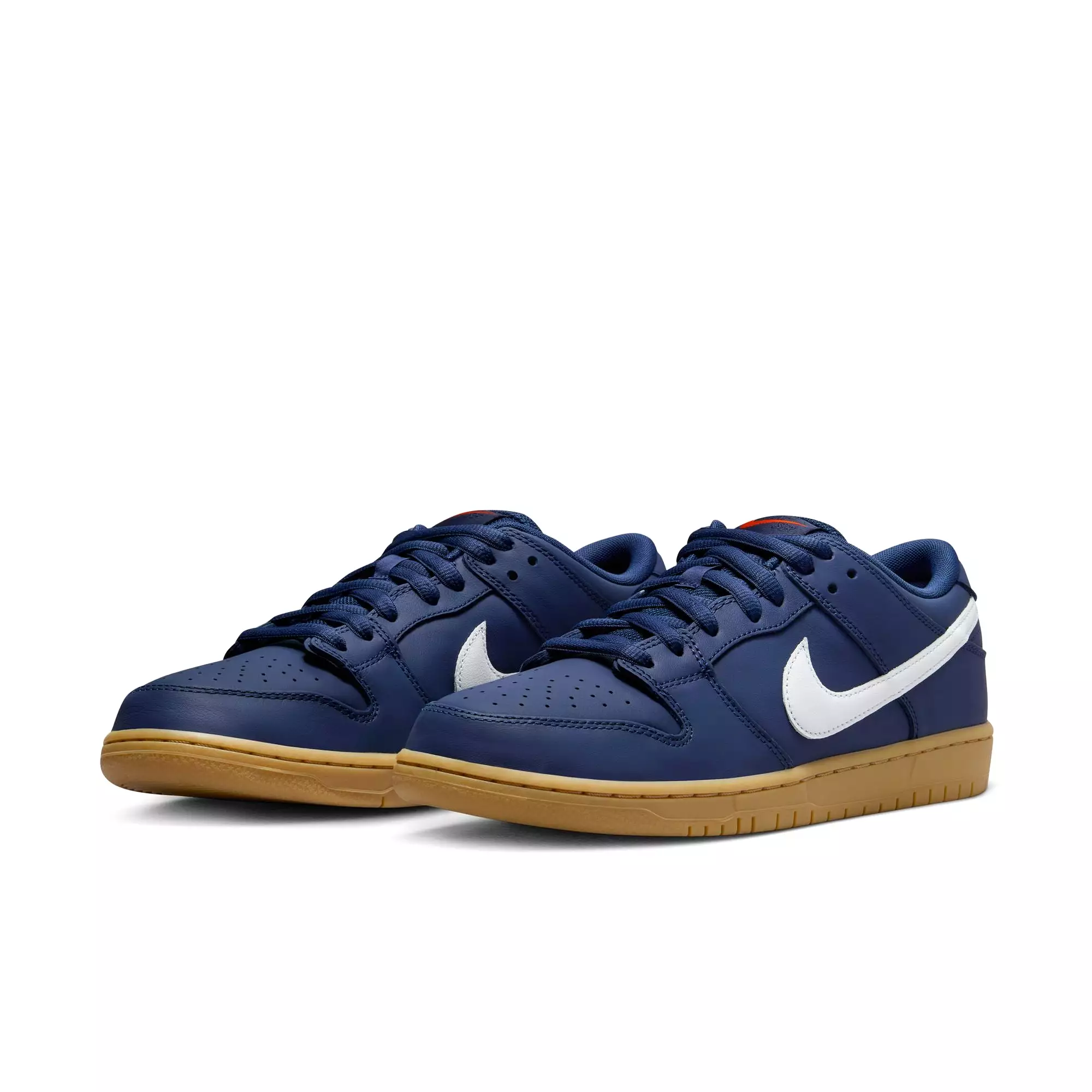 DUNK LOW PRO NAVY / WHITE / GUM LIGHT BROWN