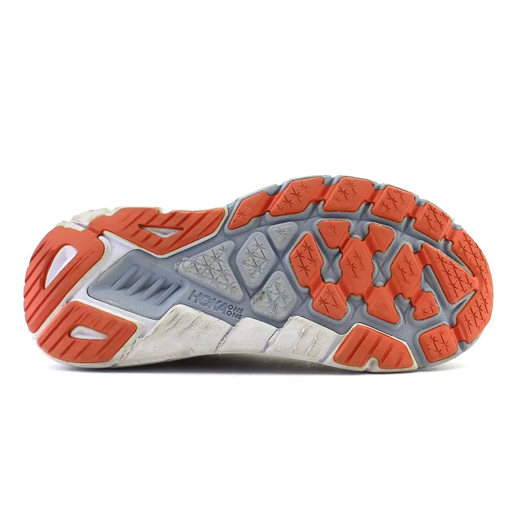 HOKA ONE ONE ARAHI 6