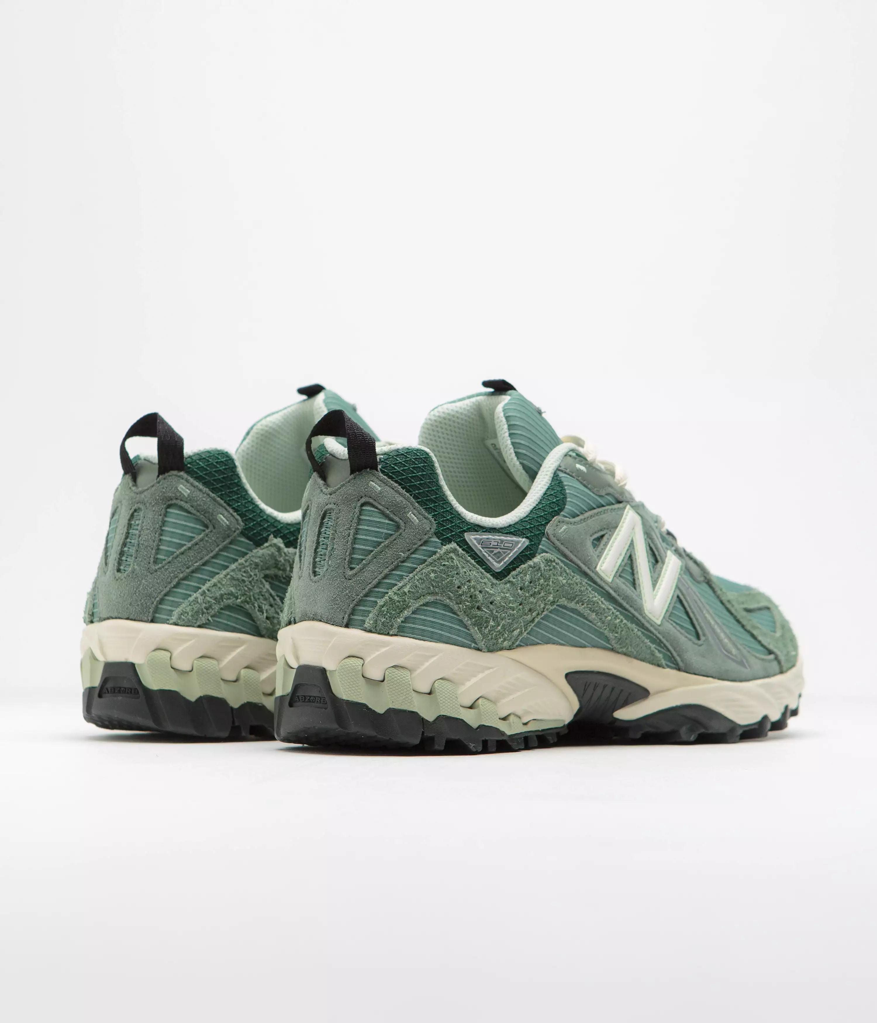 New Balance 610 Shoes - Green / Natural Mint