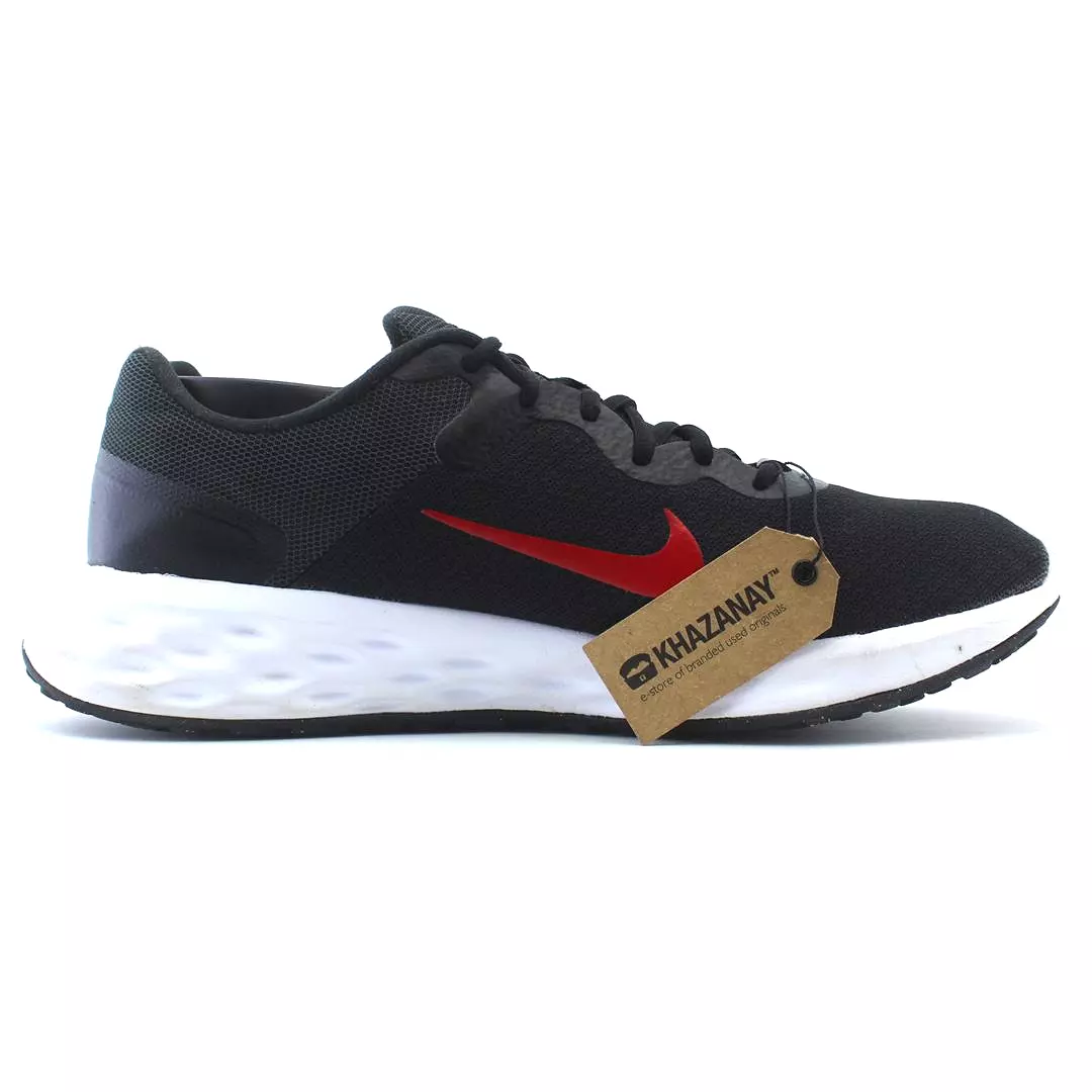 NIKE RESOLUTION 6