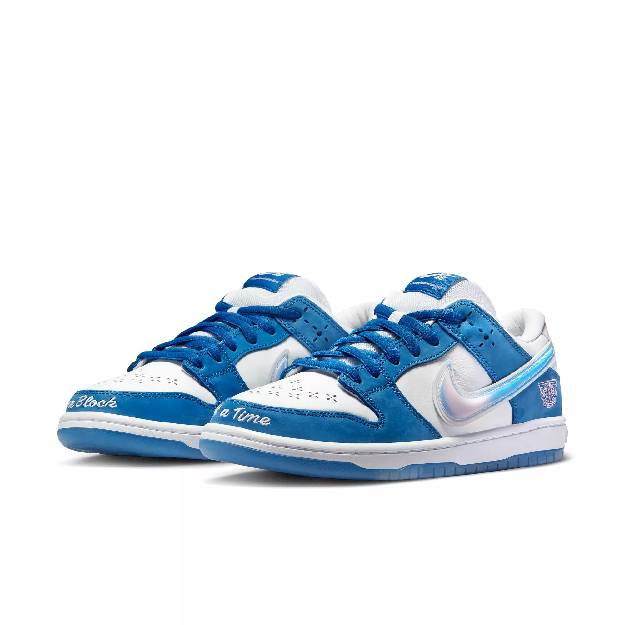 NIKE SB DUNK LOW BORN X RAISED