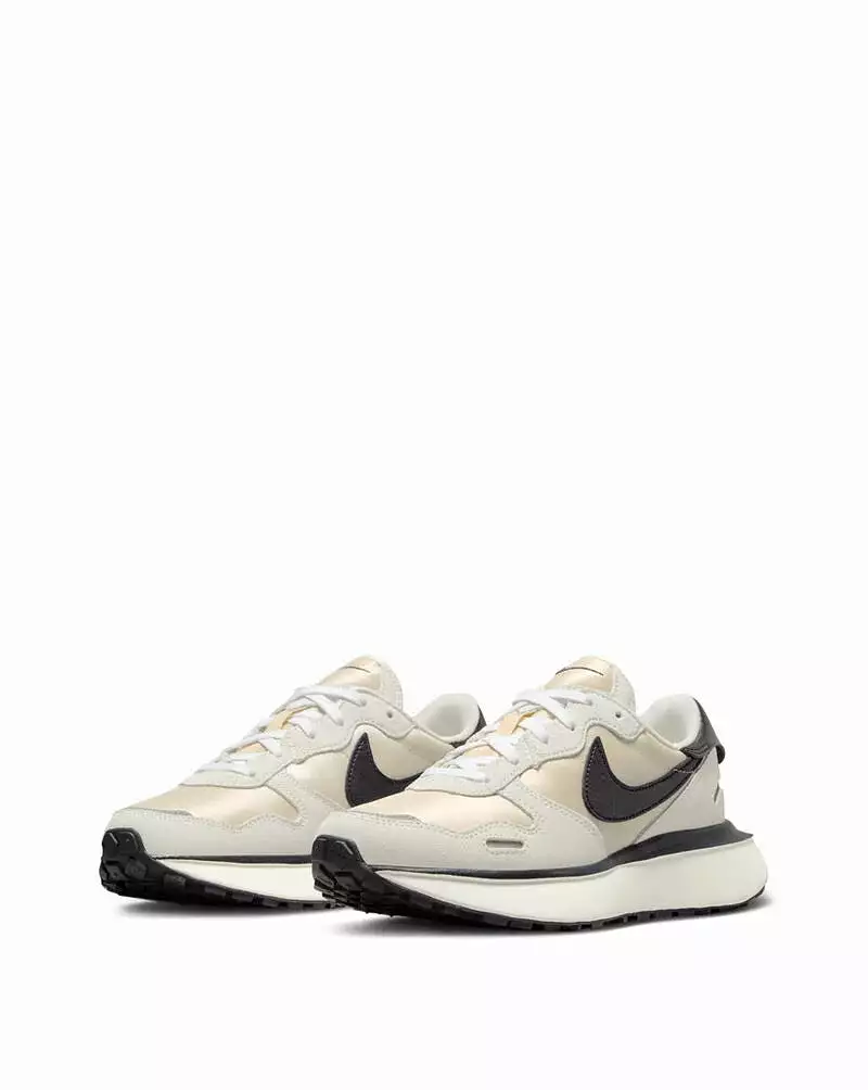 Women's Nike Phoenix Waffle Summit White / Black Sandrift